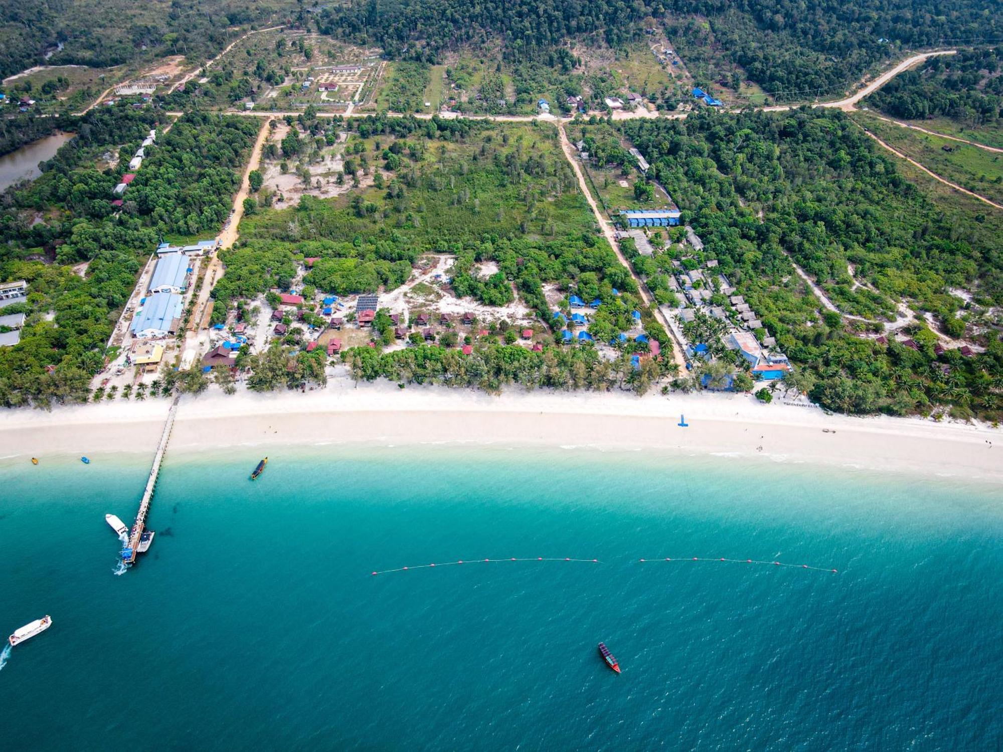 Koh Rong Beach Hostel And Bungalows Kaoh Touch Exterior photo