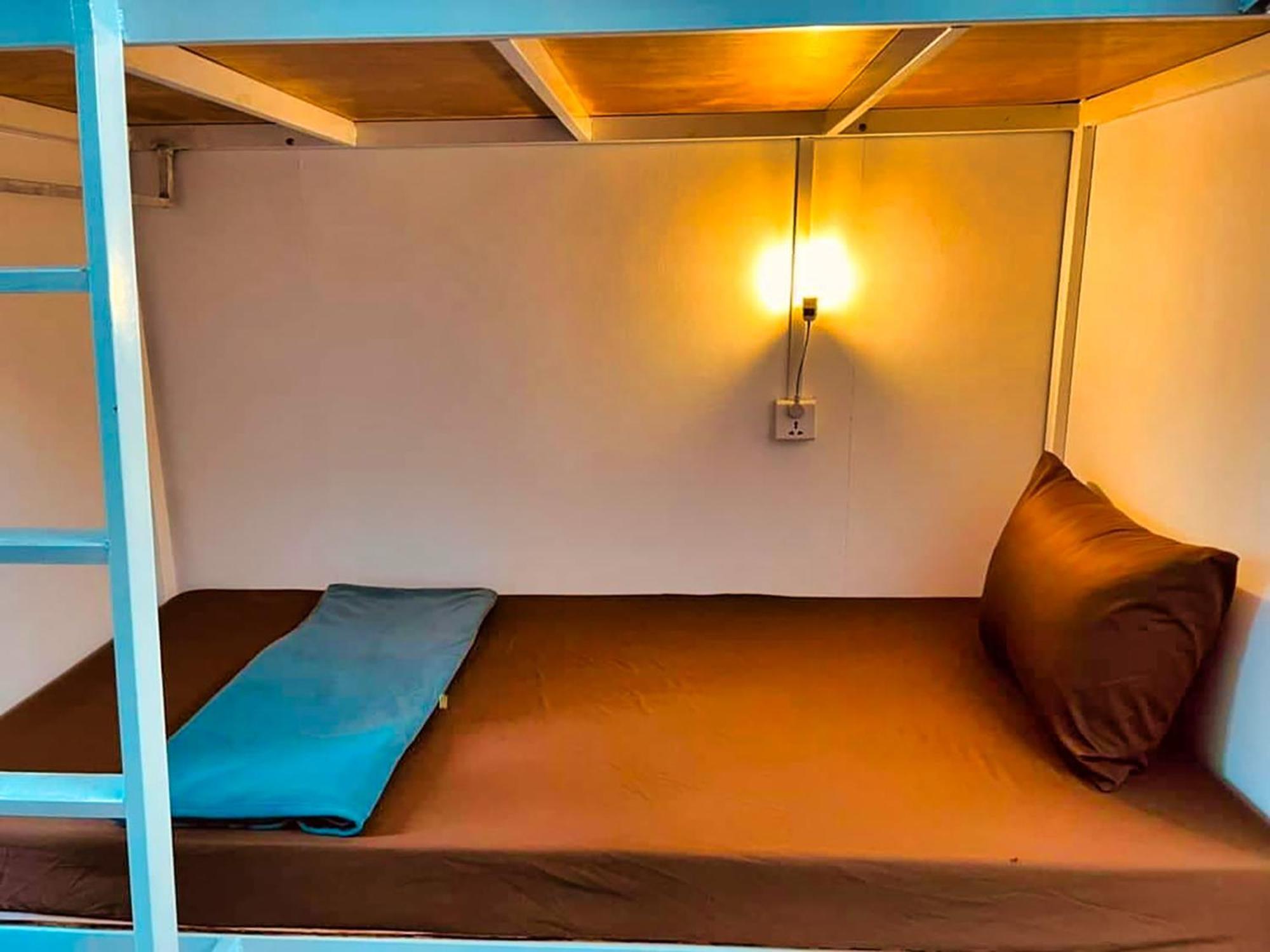 Koh Rong Beach Hostel And Bungalows Kaoh Touch Exterior photo