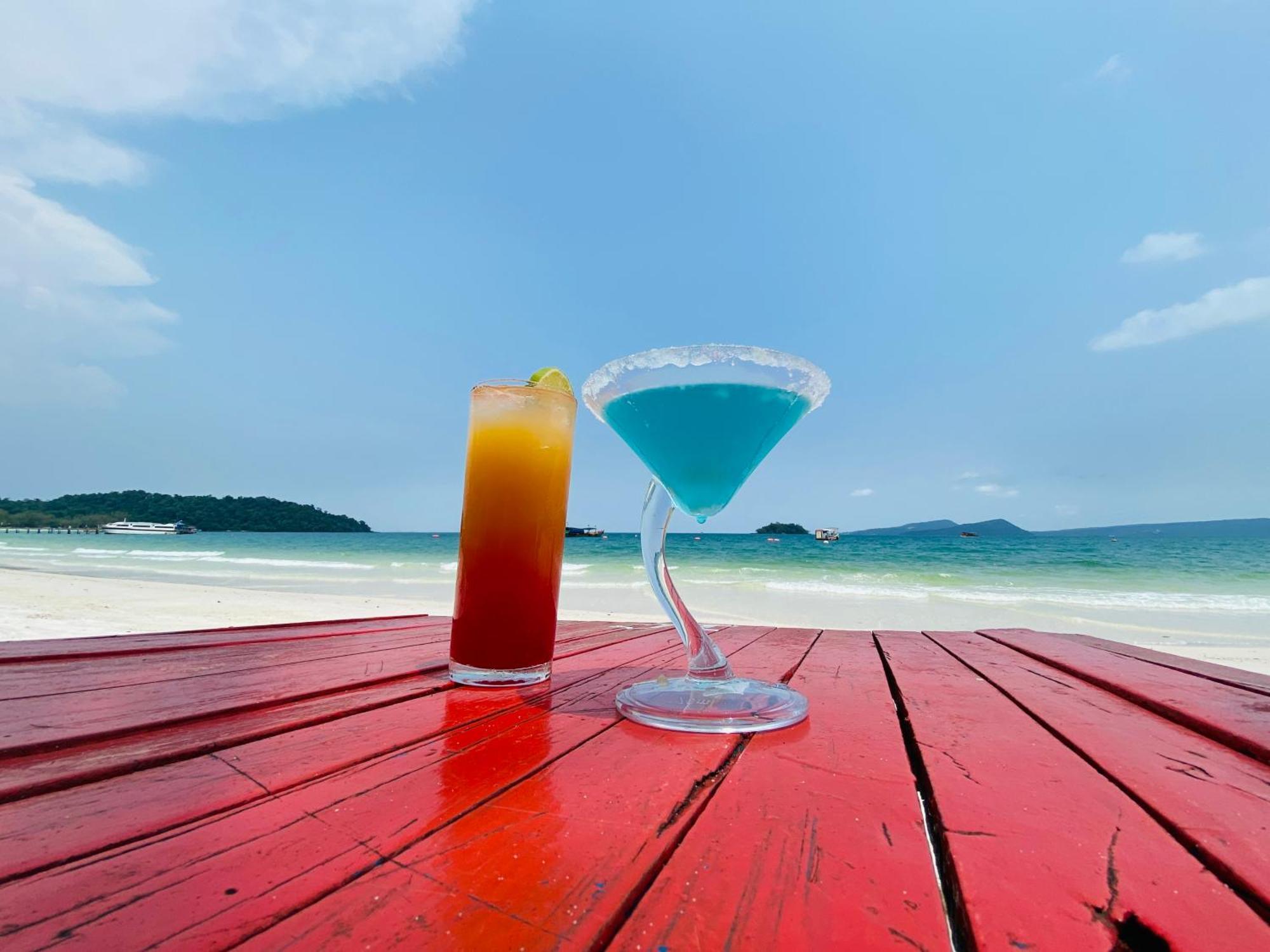 Koh Rong Beach Hostel And Bungalows Kaoh Touch Exterior photo