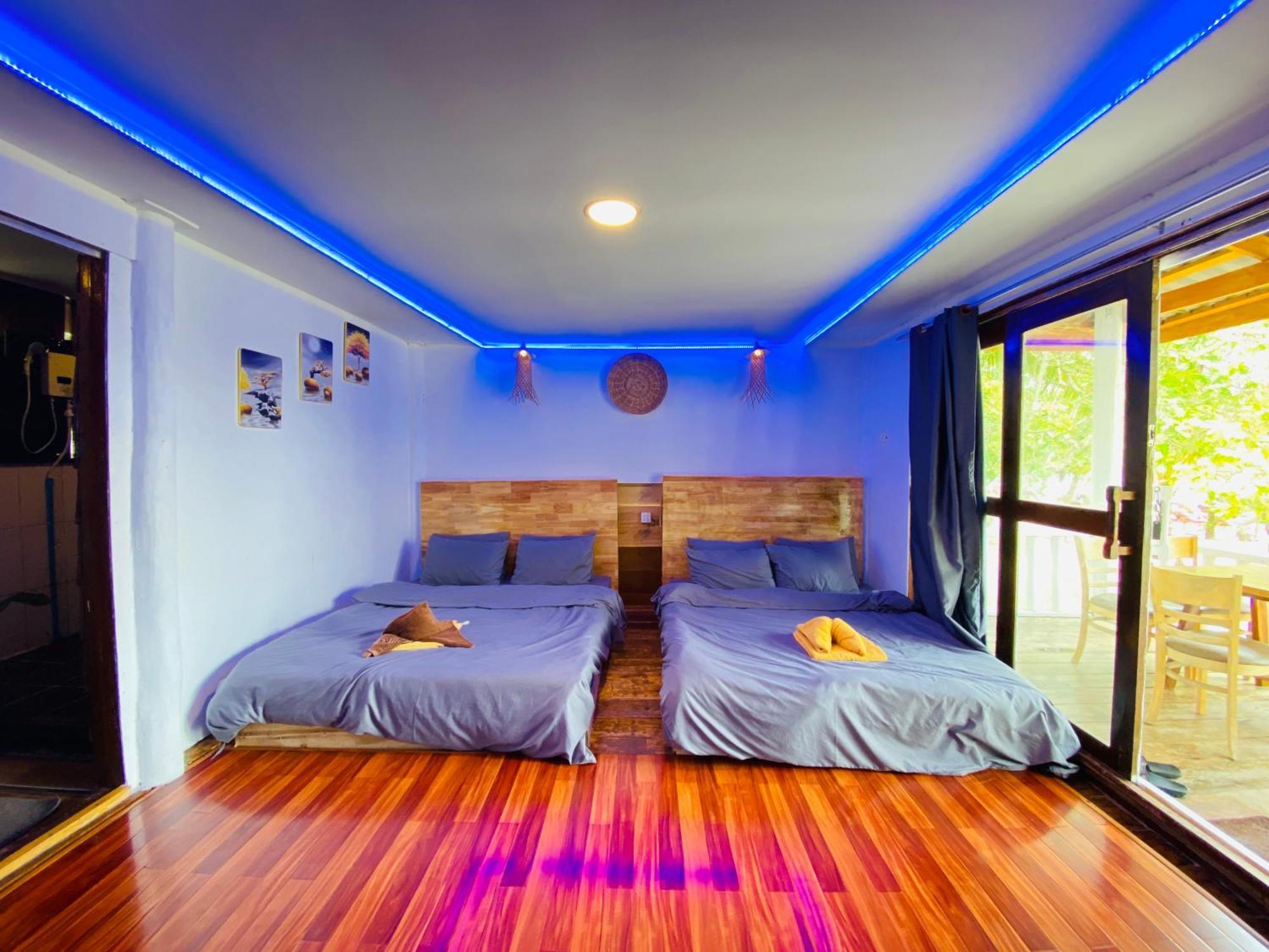 Koh Rong Beach Hostel And Bungalows Kaoh Touch Exterior photo